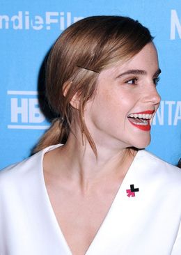 エマがダンの発言でトランプを思い出し、吹き出したという