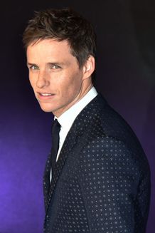 エディ・レッドメインがトーク番組でテイラーとのロマンスはなかったと証言