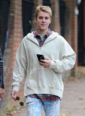 ジャスティンはツイッターでクルスについて「すばらしい」と称賛