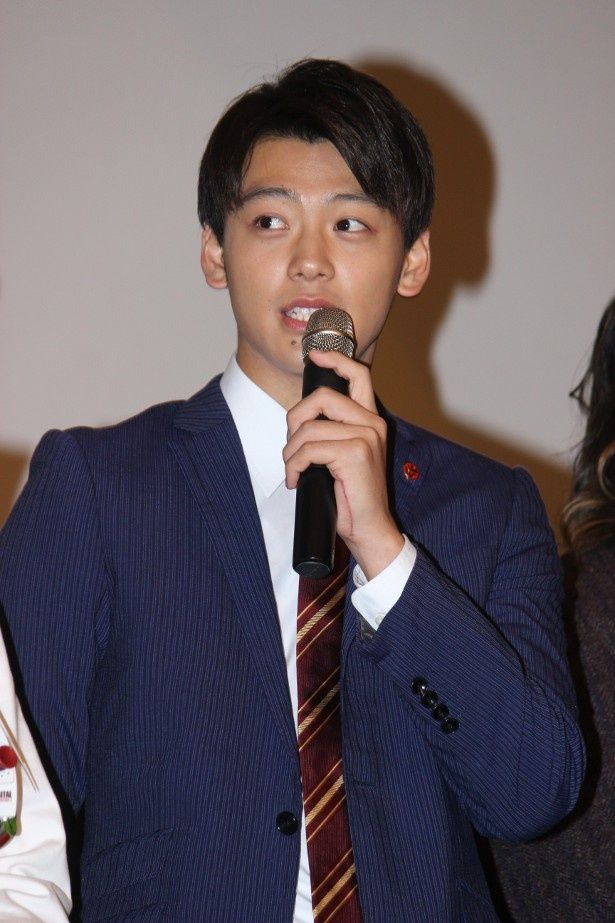 【写真を見る】サプライズ登場の竹内涼真に歓声があがった