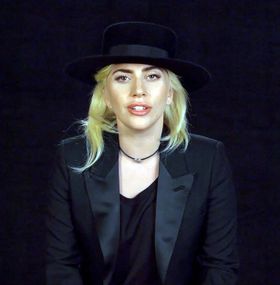 レディー・ガガは今まで整形疑惑が何度も浮上していた