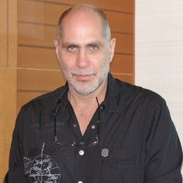 名脚本家、そして今回初メガホンをとったギジェルモ・アリアガ監督