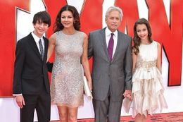 キャサリンとマイケルの間には息子ディランと娘キャリー、2人の子どもがいる