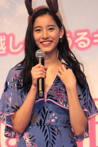 中島裕翔が新木優子に「今年からはずっといっしょ」と壁ドン！