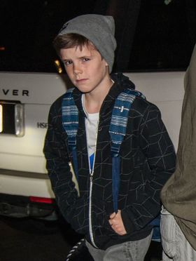 クルス・ベッカムがデビューシングルのMVでダンスとスケボーを披露