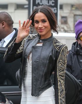 過去に撮られたメーガンのトップレス写真が続々流出!?