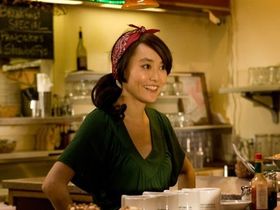 ナチュラルな笑顔で魅力を振りまく菊池凛子