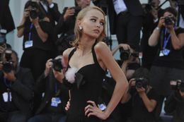 シャネルの広告塔を務める美しき2世モデルのリリー＝ローズ・メロディ