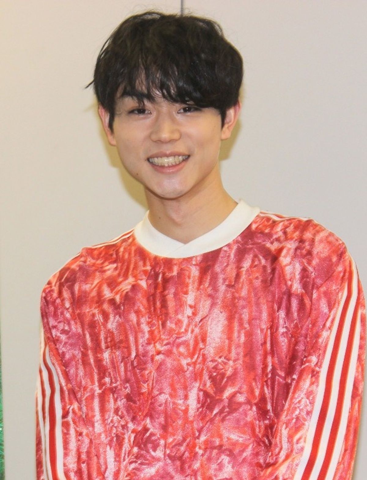 菅田将暉 菅田将暉“鬼ちゃん”が熱唱！ウェブ限定MV「見たこともない景色