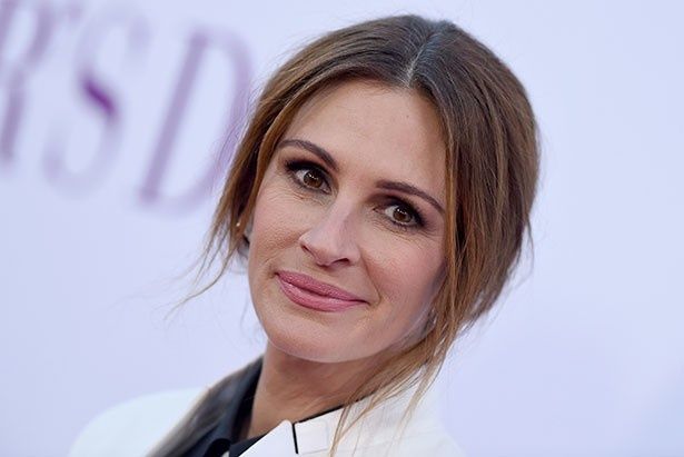 名女優ジュリア・ロバーツも過去にわき毛を露出したことがある