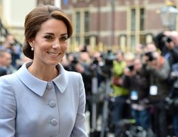 年が明けての初公務で、キャサリン妃のファッションが絶賛されている