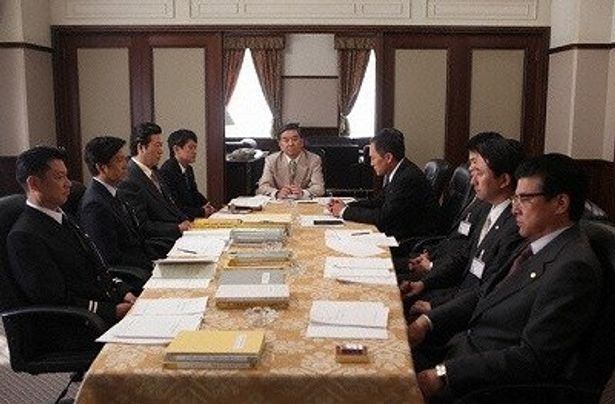 巨大組織のなかで翻弄されながらも、屈しない企業戦士・恩地の姿に感動