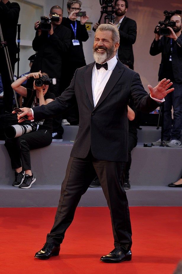 『ハクソー・リッジ(原題)』のプレミアで上機嫌な姿を見せたメル
