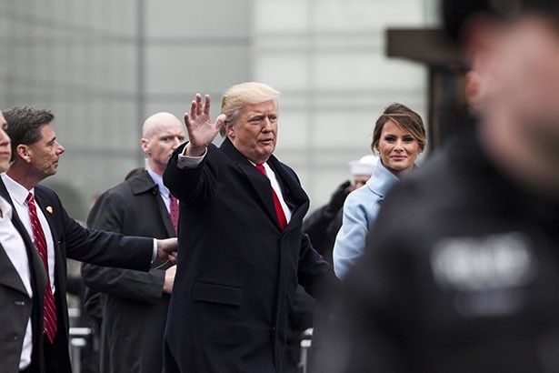 トランプ大統領就任に対して多くのセレブが反対活動を行っている