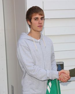 ジャスティンがザ・ウィークエンドの音楽について「クソみたいにひどい」と発言