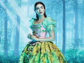 『白雪姫と鏡の女王』(12)で白雪姫を演じた女優リリー・コリンズ