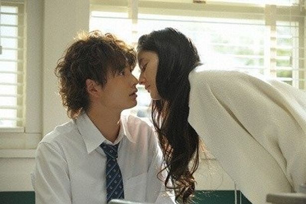 胸キュン！井上真央×岡田将生のドキドキのキスシーン